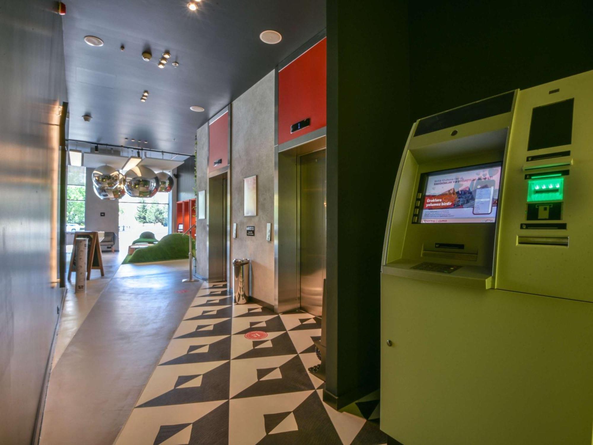 ibis Baku City Extérieur photo