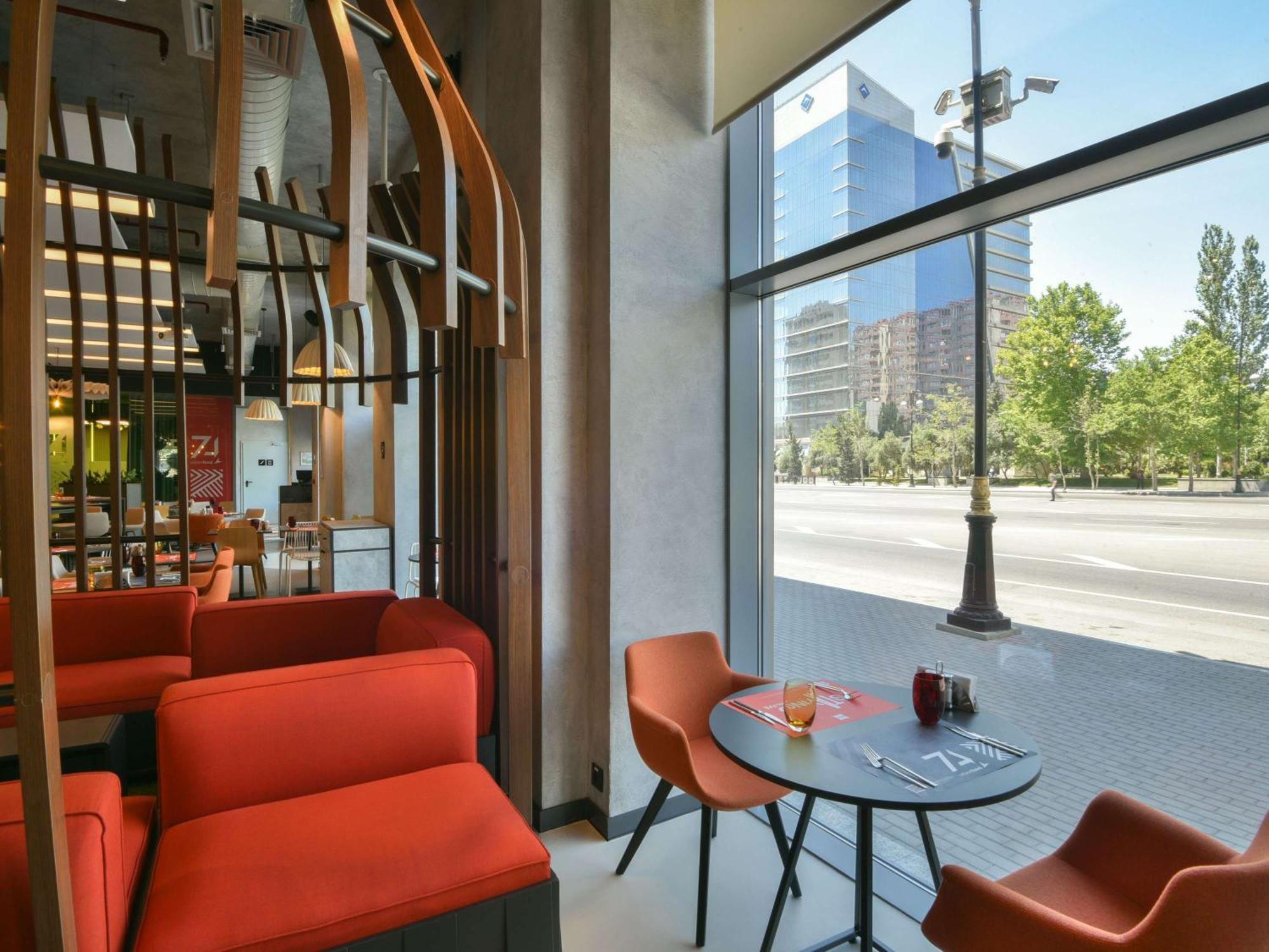 ibis Baku City Extérieur photo
