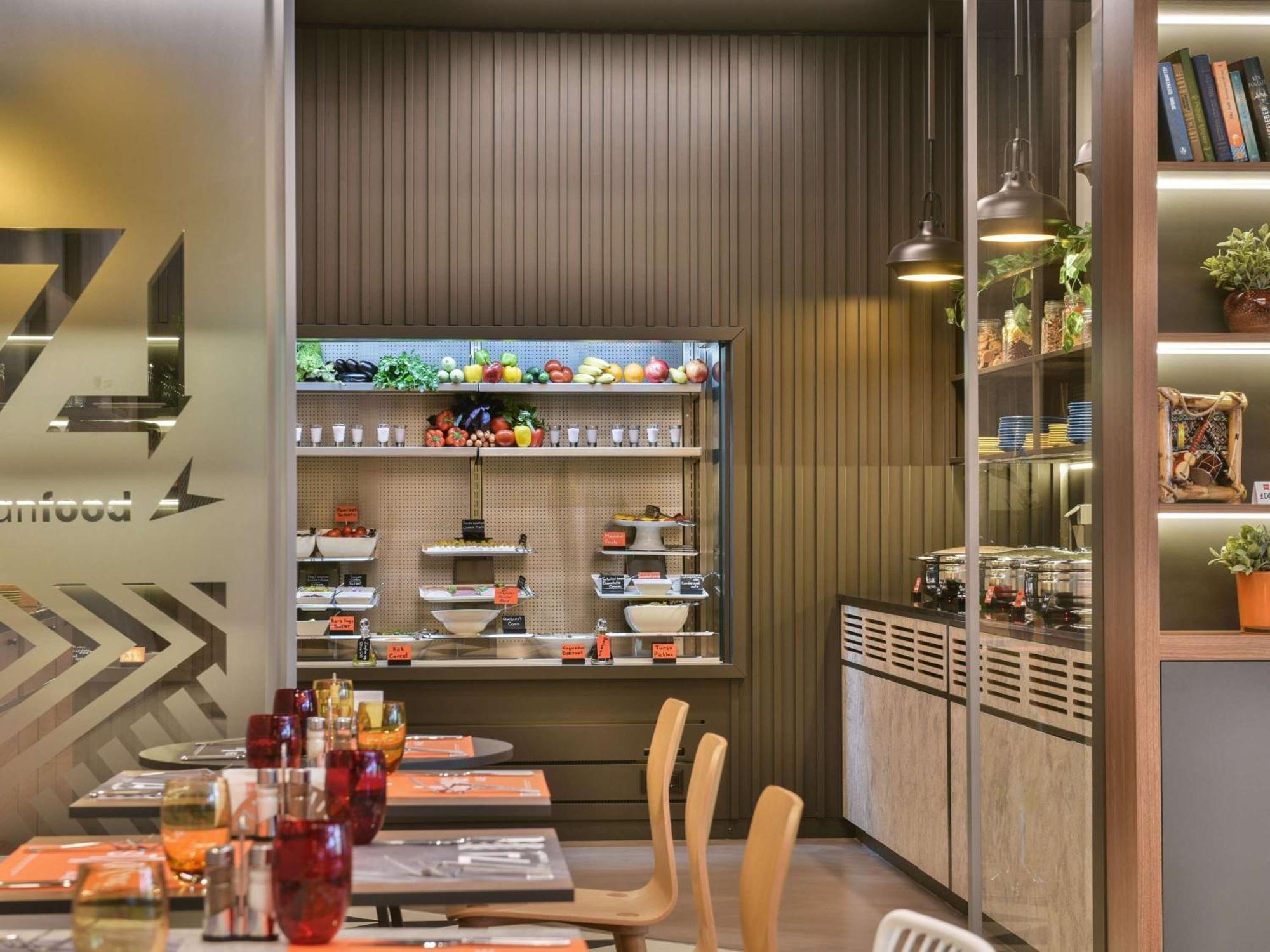 ibis Baku City Extérieur photo