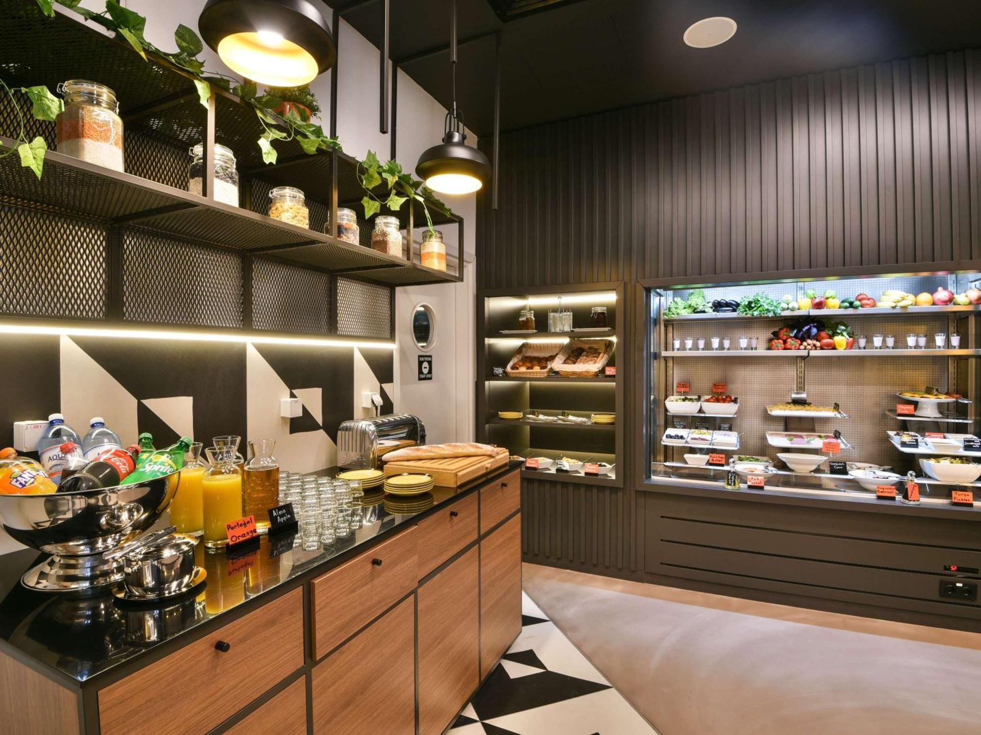 ibis Baku City Extérieur photo